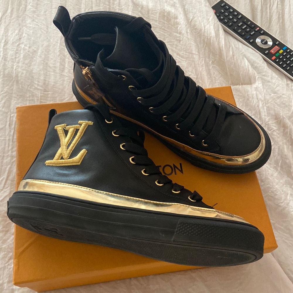 Plaque and go love it’s all women’s sneakers